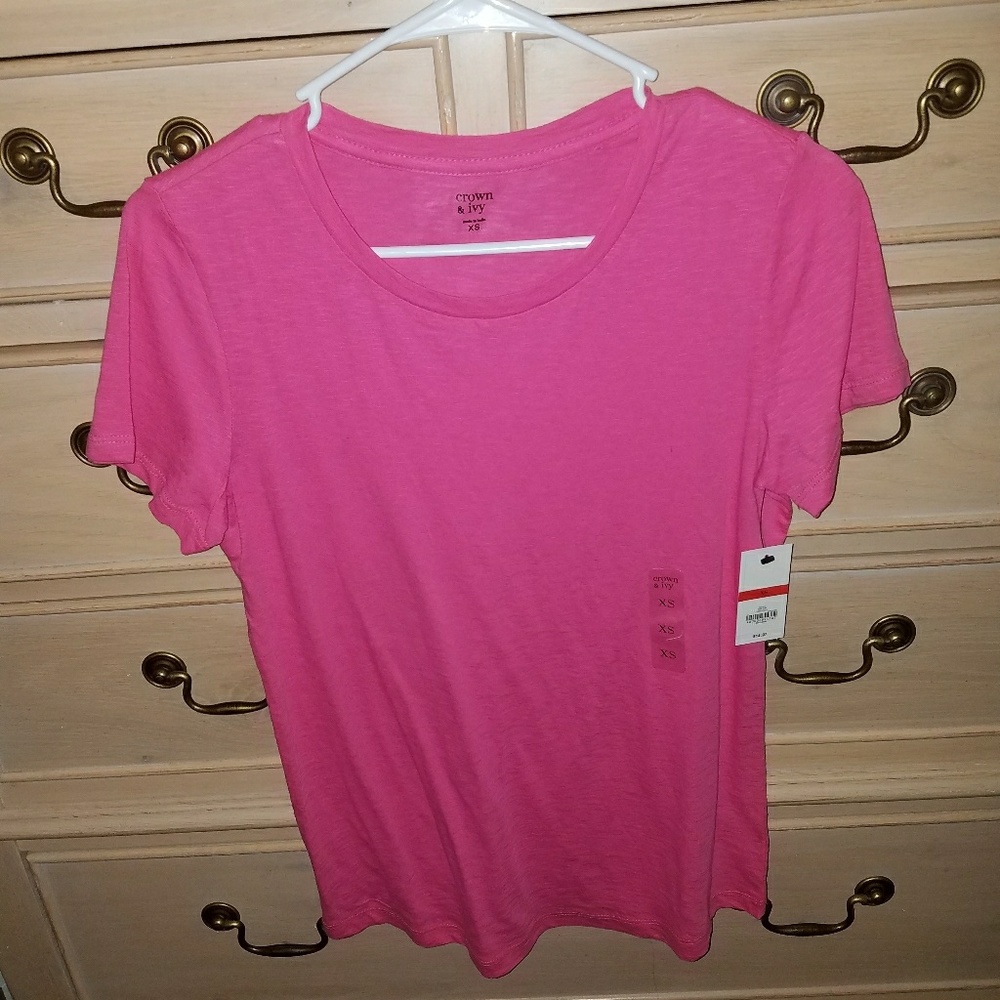 Pink Crown & Ivy T-shirt